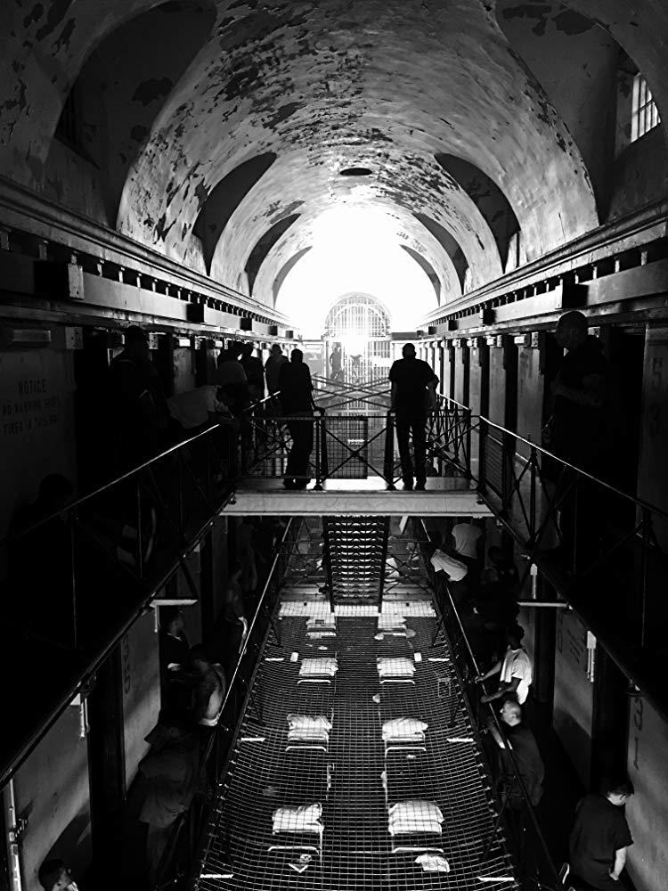 告密者剧照的剧照