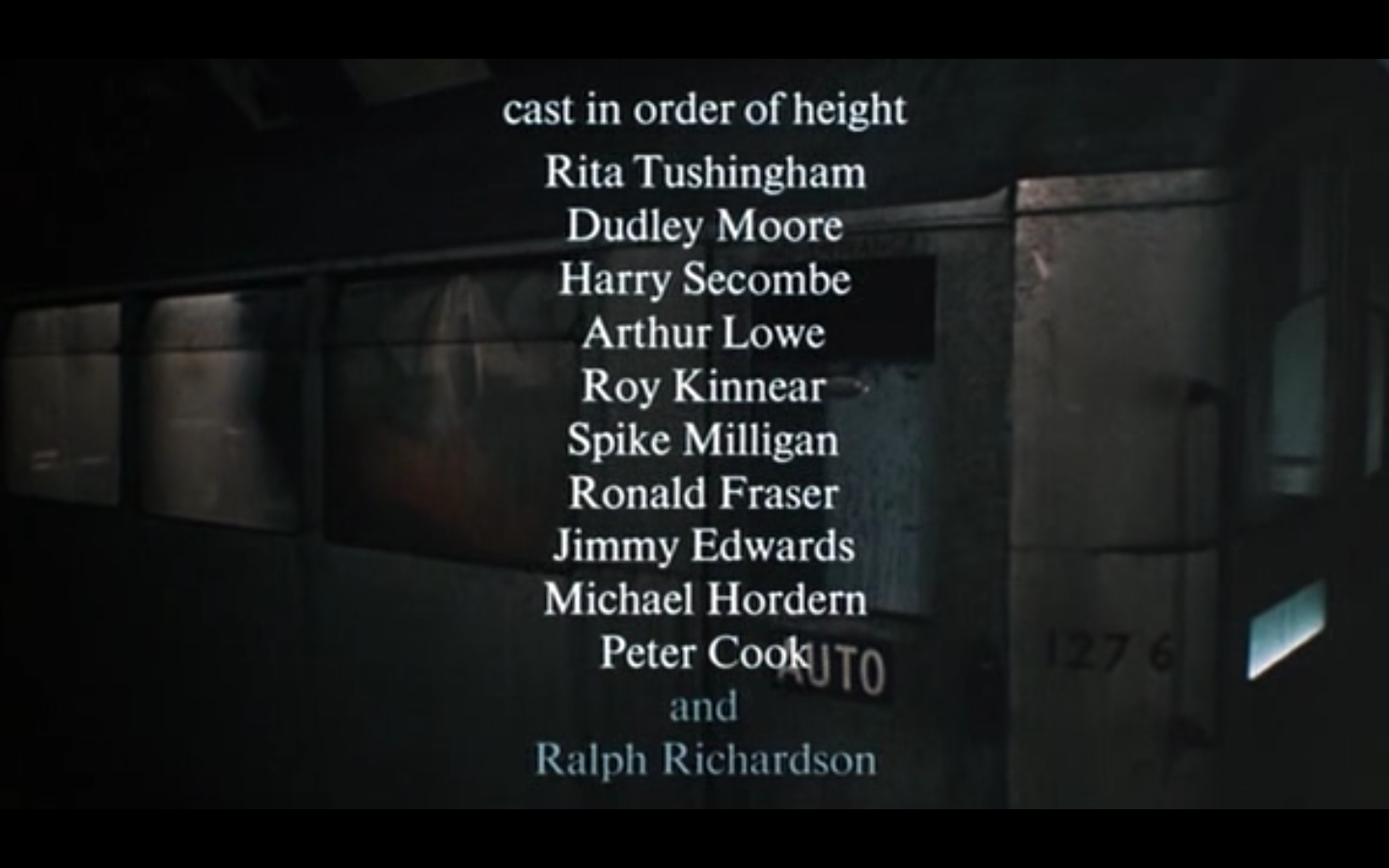 坐卧两用室剧照的剧照