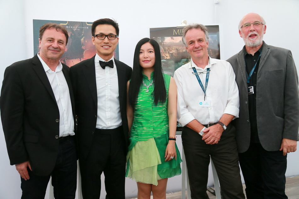 镜：双城剧照的剧照