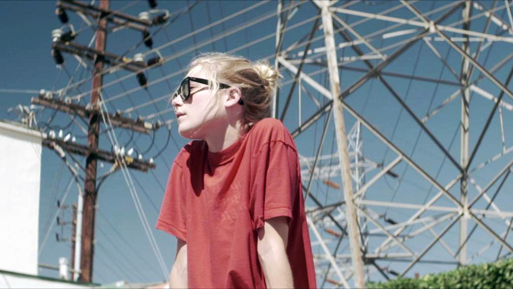 待绽蔷薇剧照的剧照