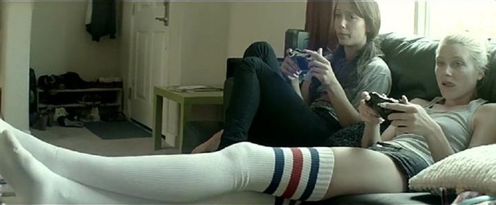 待绽蔷薇剧照的剧照