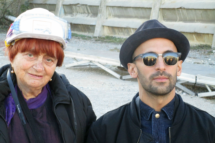 脸庞，村庄剧照的剧照