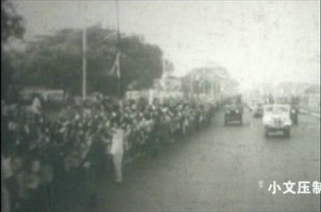 少奇同志，人民怀念你剧照的剧照