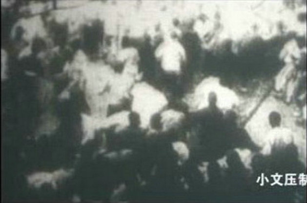 少奇同志，人民怀念你剧照的剧照