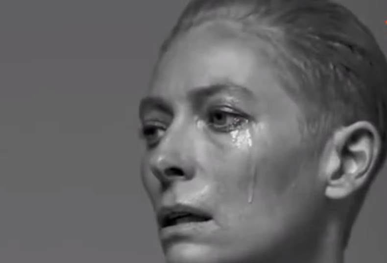 十四位演员的一分钟表演剧照的剧照