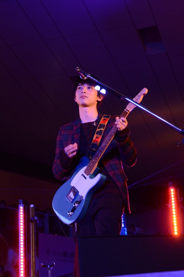 她爱上了我的谎剧照的剧照