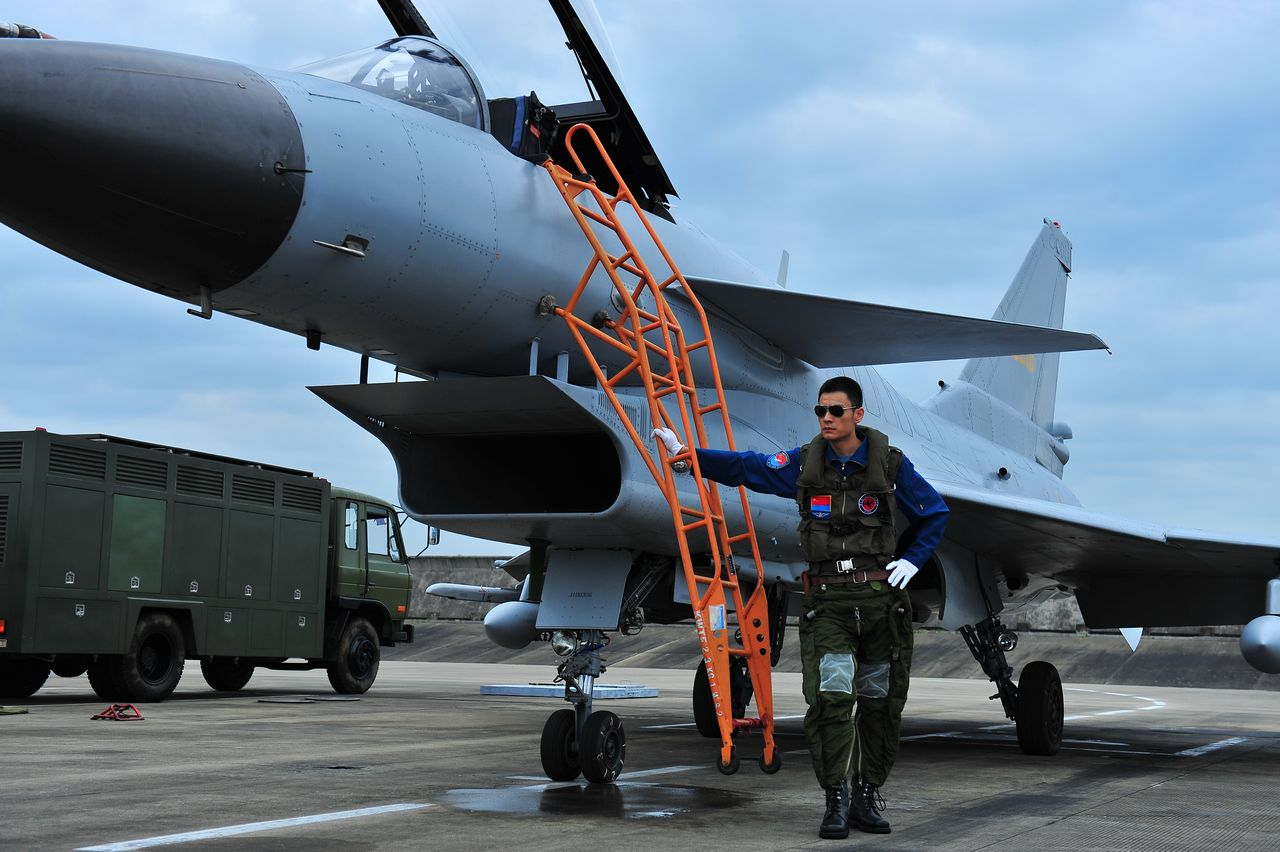 歼十出击剧照的剧照