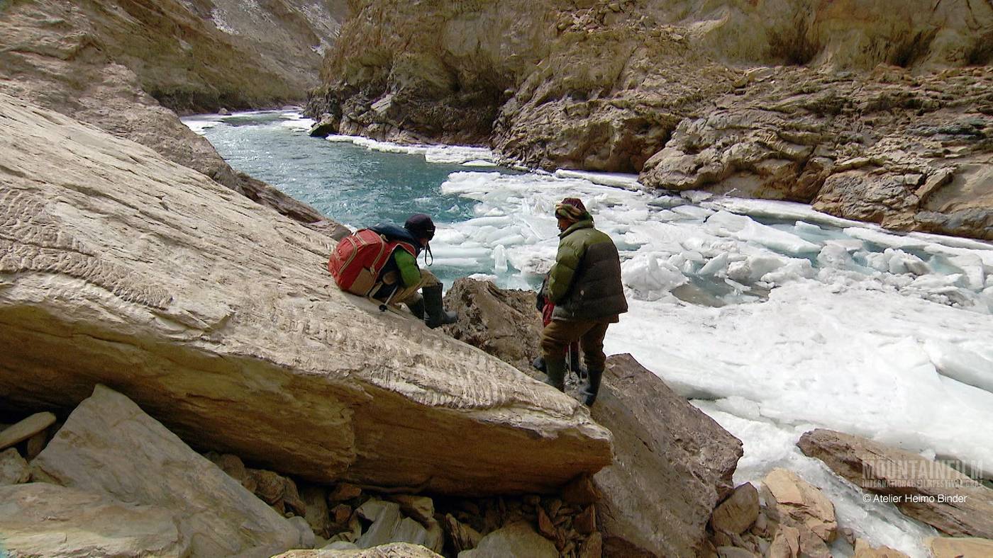 翻山涉水上学路剧照的剧照