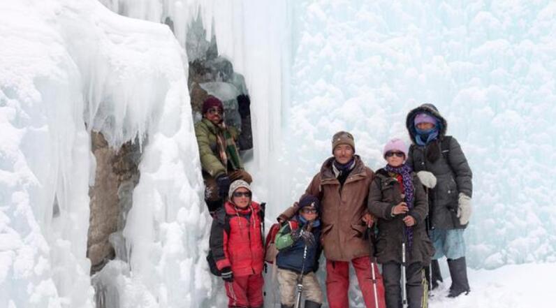 翻山涉水上学路剧照的剧照