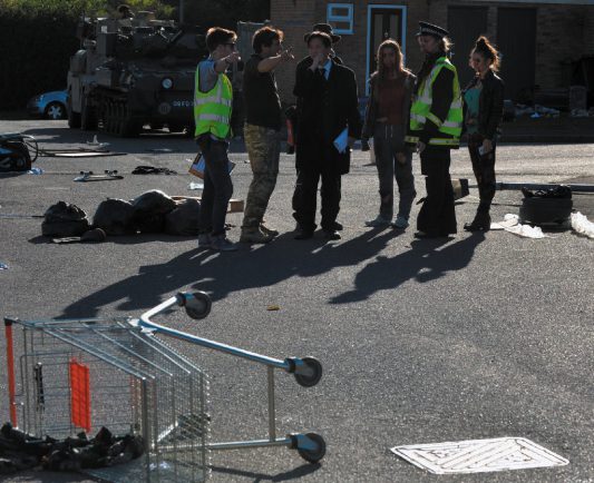 尸控警戒剧照的剧照