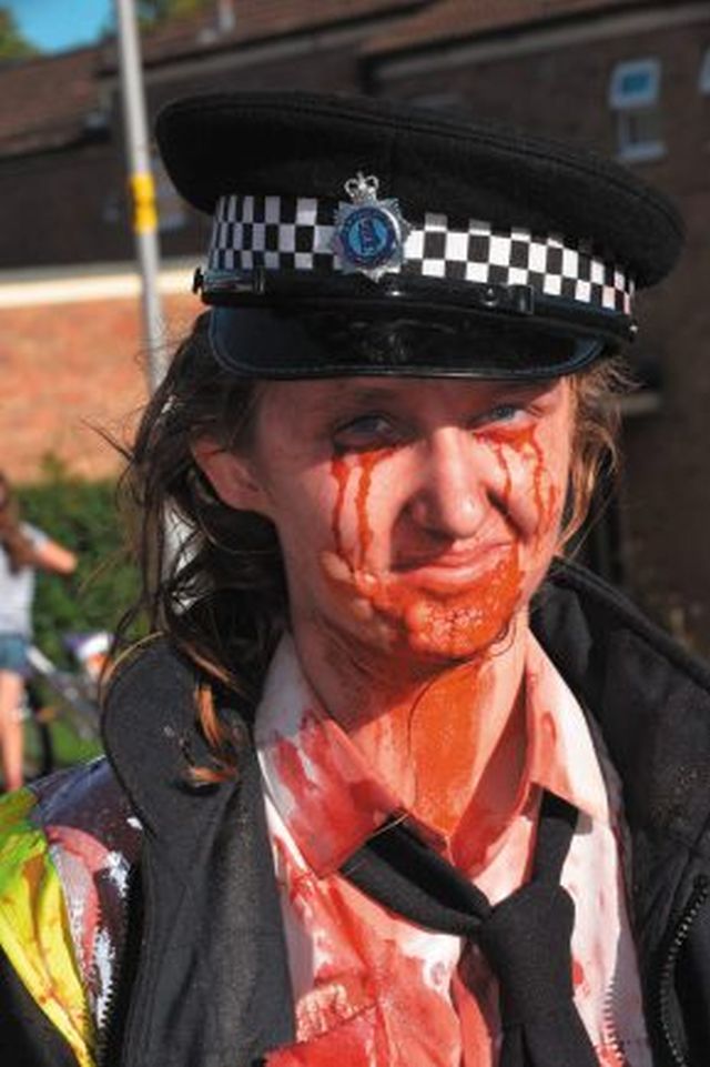 尸控警戒剧照的剧照