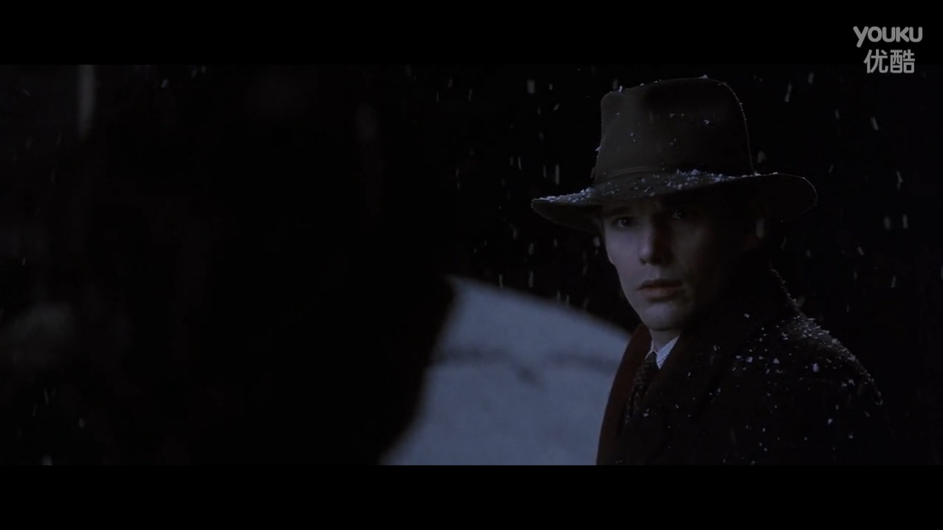 落在香杉树的雪花剧照的剧照