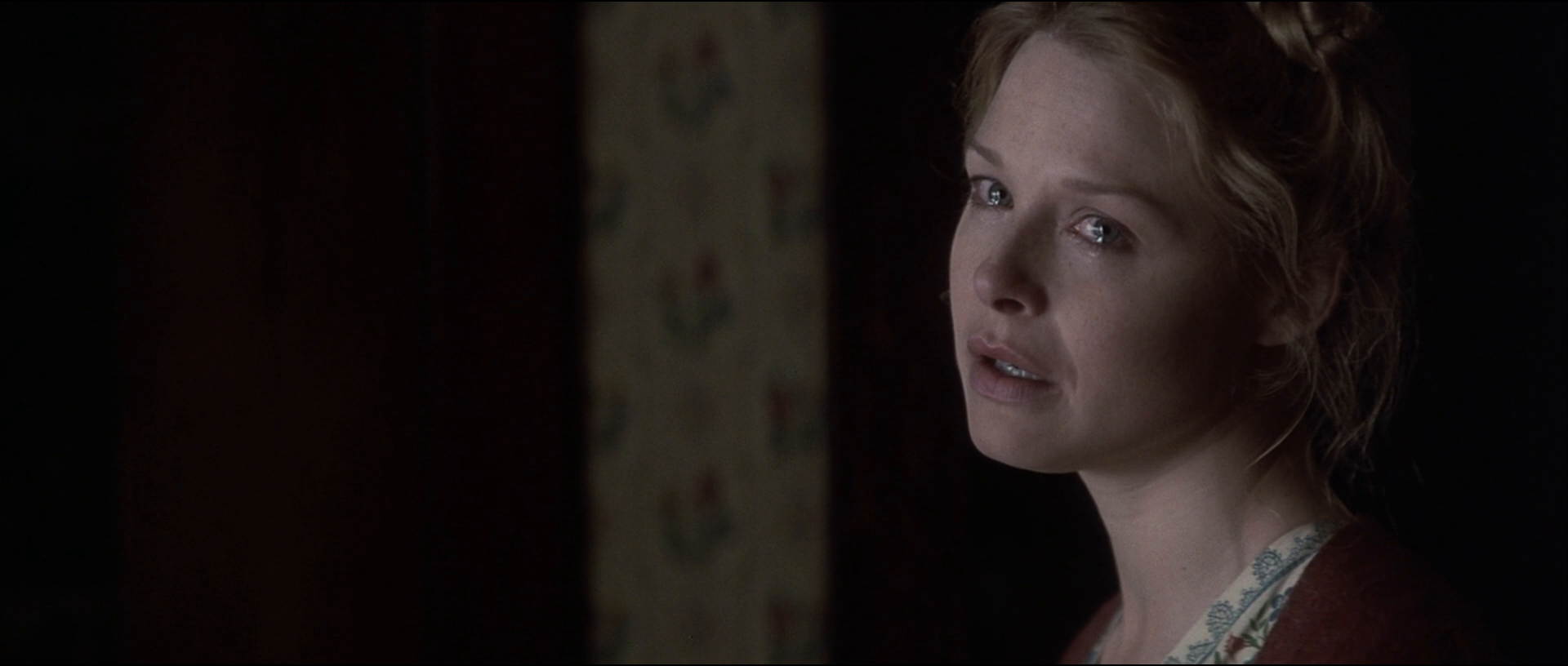 落在香杉树的雪花剧照的剧照