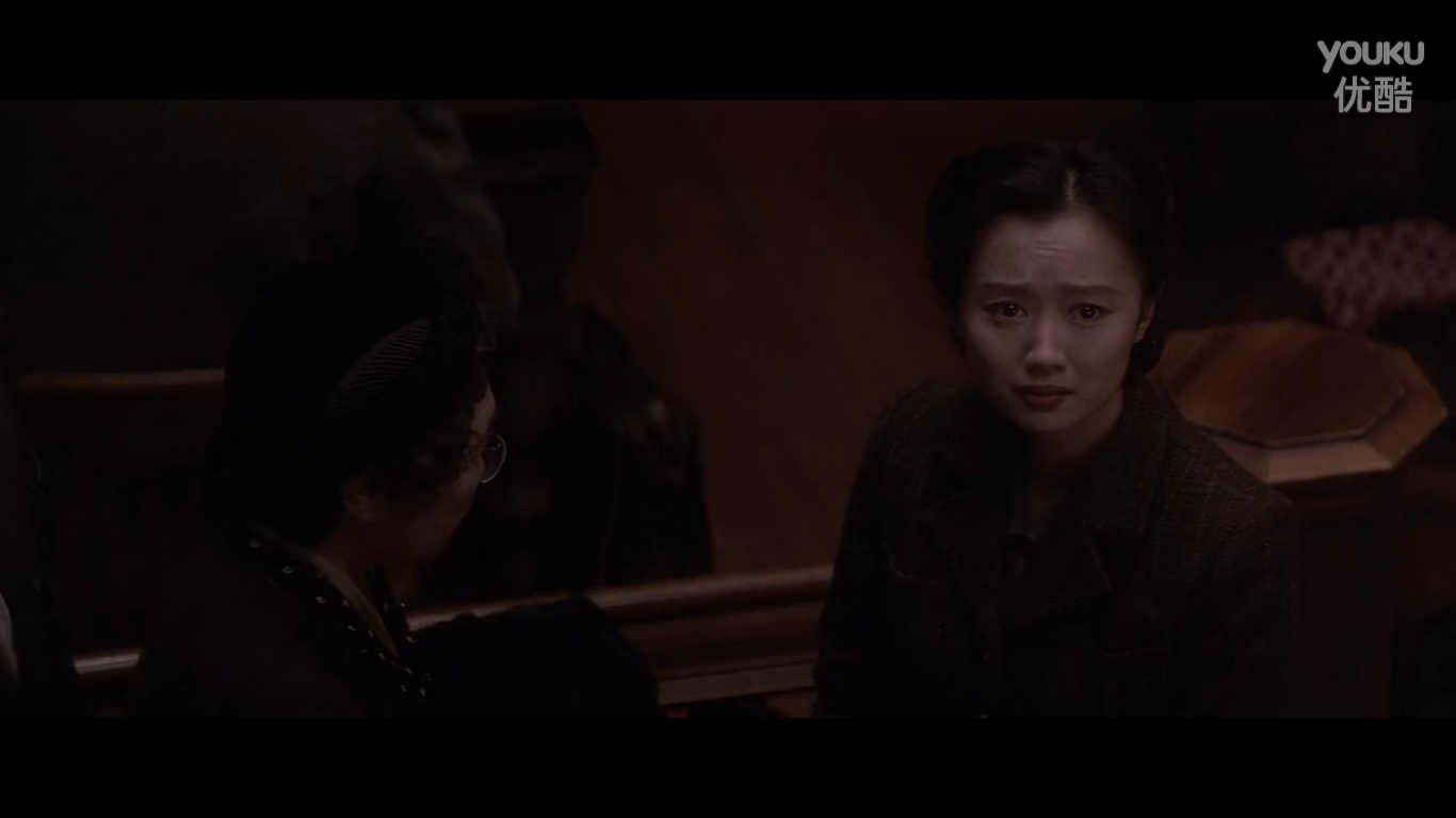 落在香杉树的雪花剧照的剧照