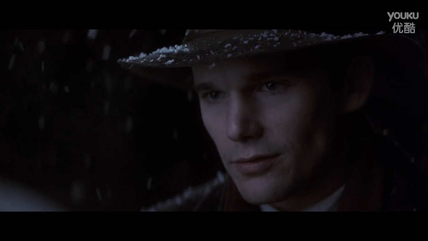 落在香杉树的雪花剧照的剧照