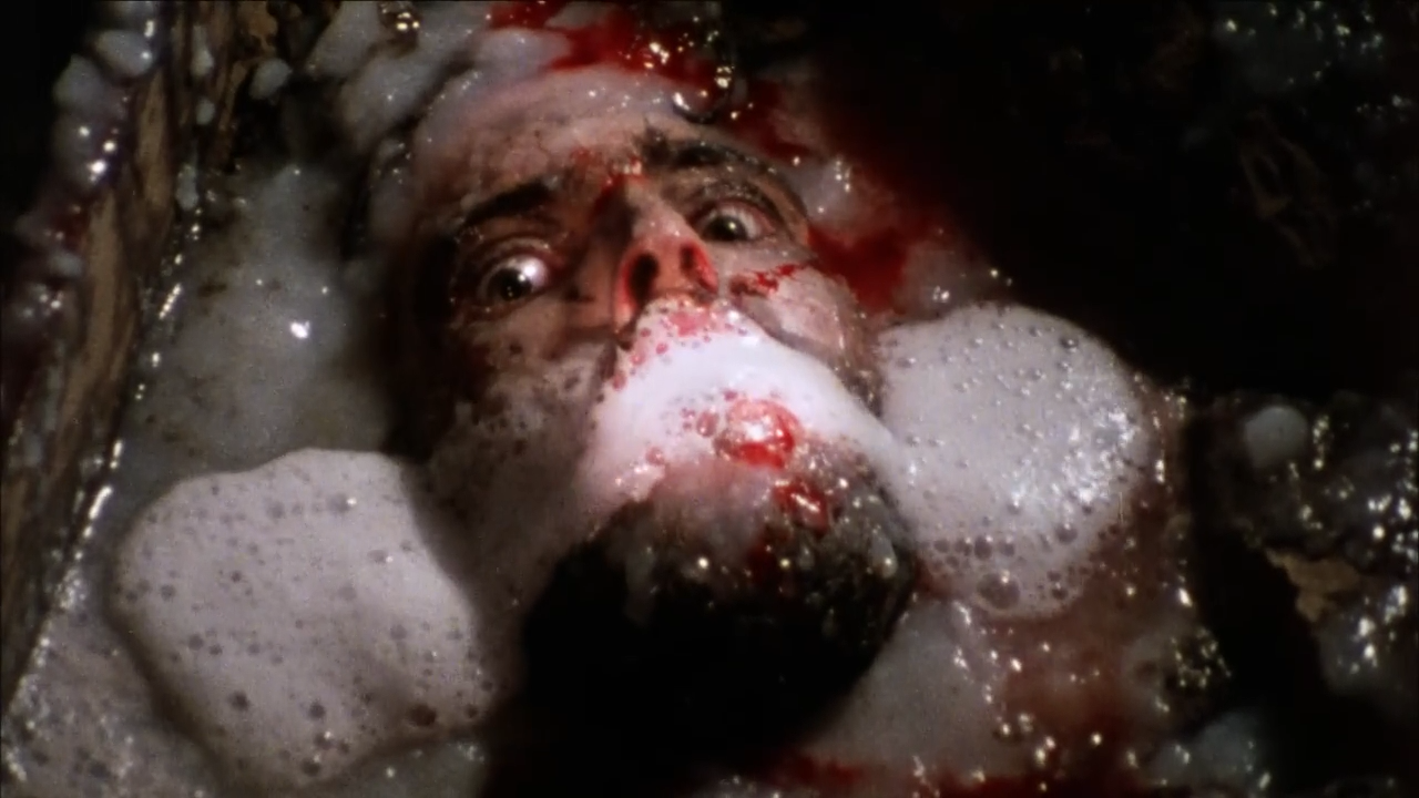 神秘洞穴剧照的剧照