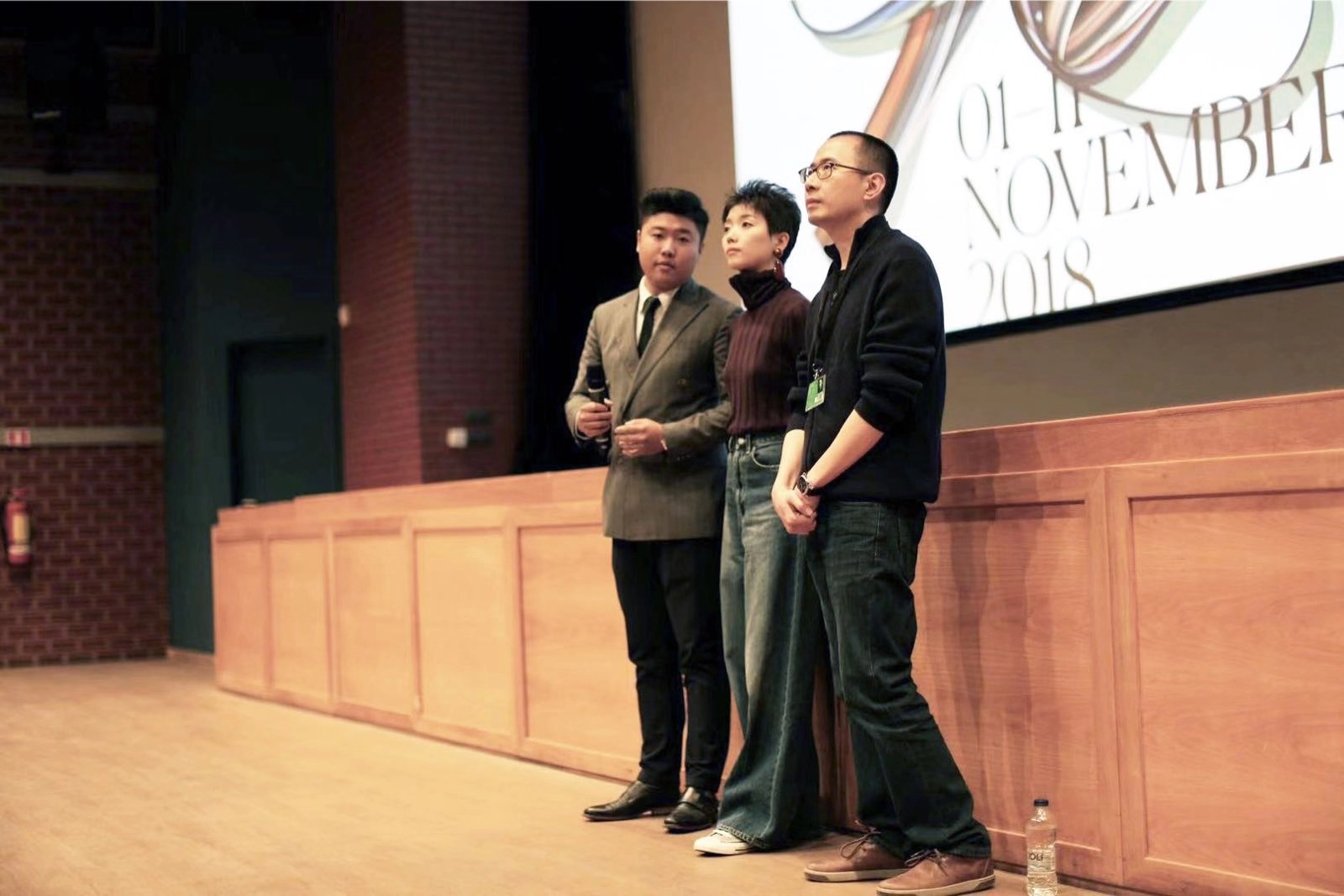 美丽剧照的剧照