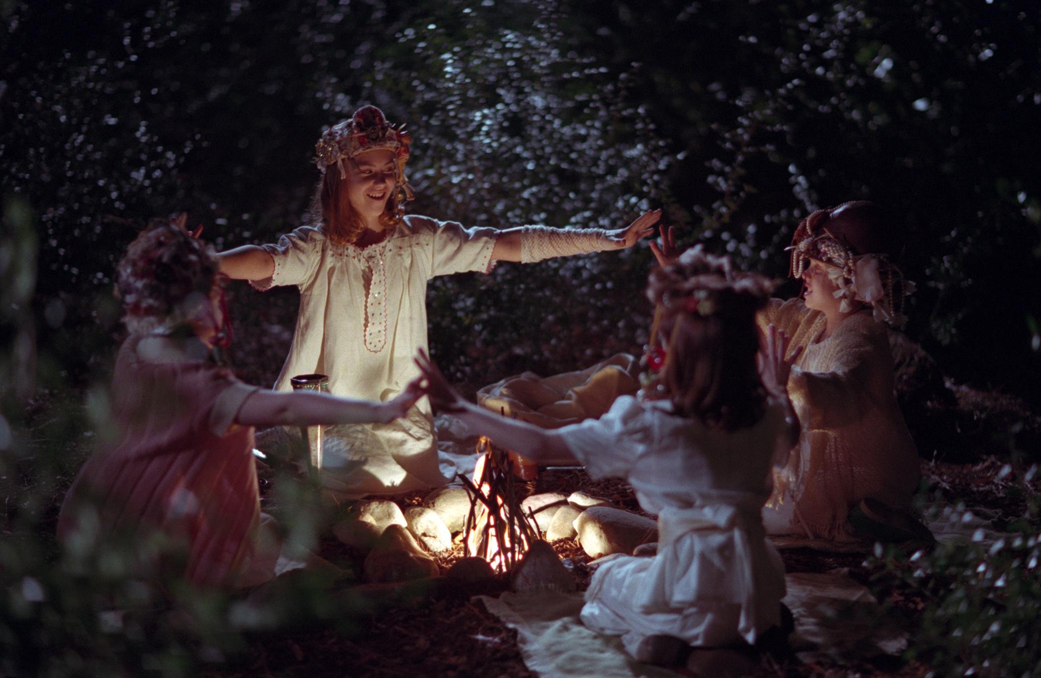 丫丫姐妹们的神圣秘密剧照的剧照