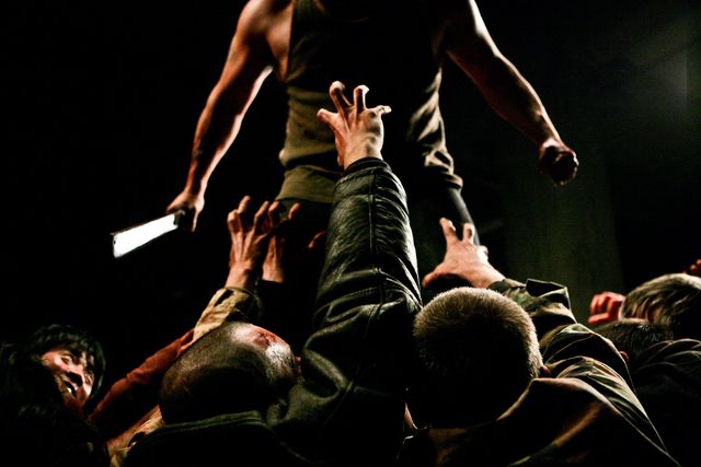 群斗剧照的剧照