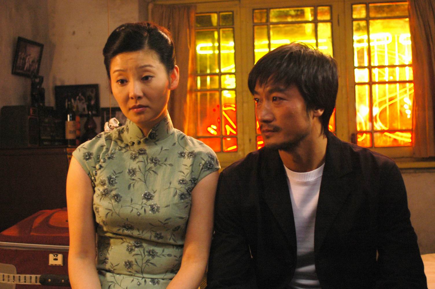 鸡犬不宁剧照的剧照