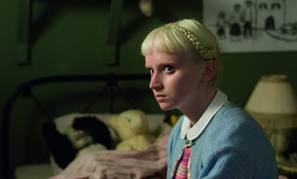 附身剧照的剧照