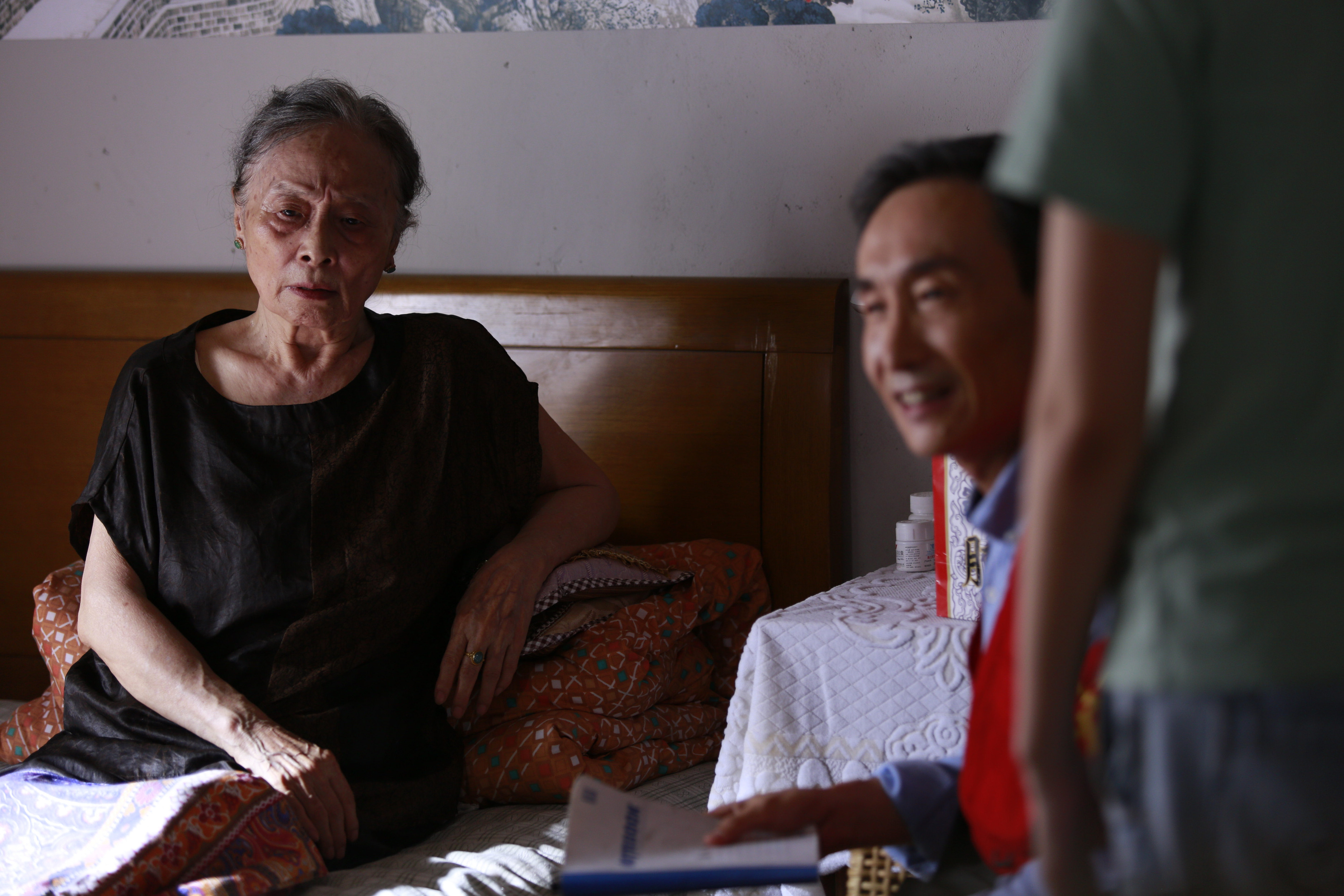 小巷管家剧照的剧照