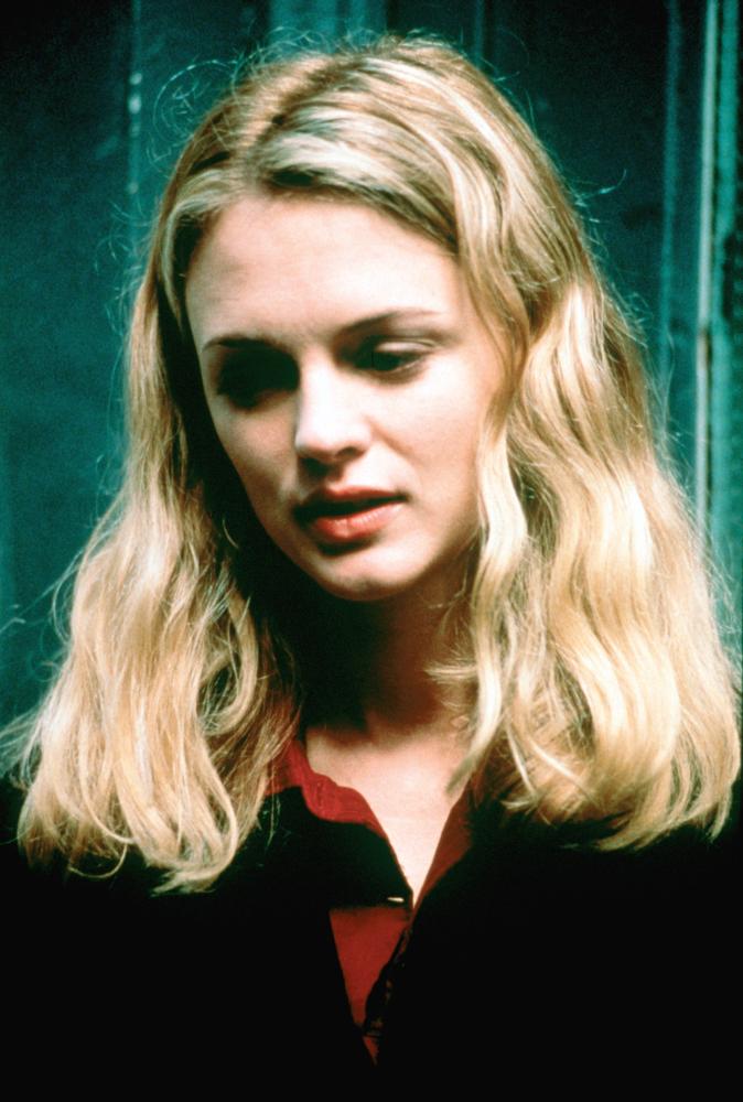 两女一男剧照的剧照