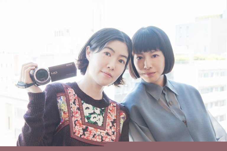 在蓝色时分飞翔剧照的剧照