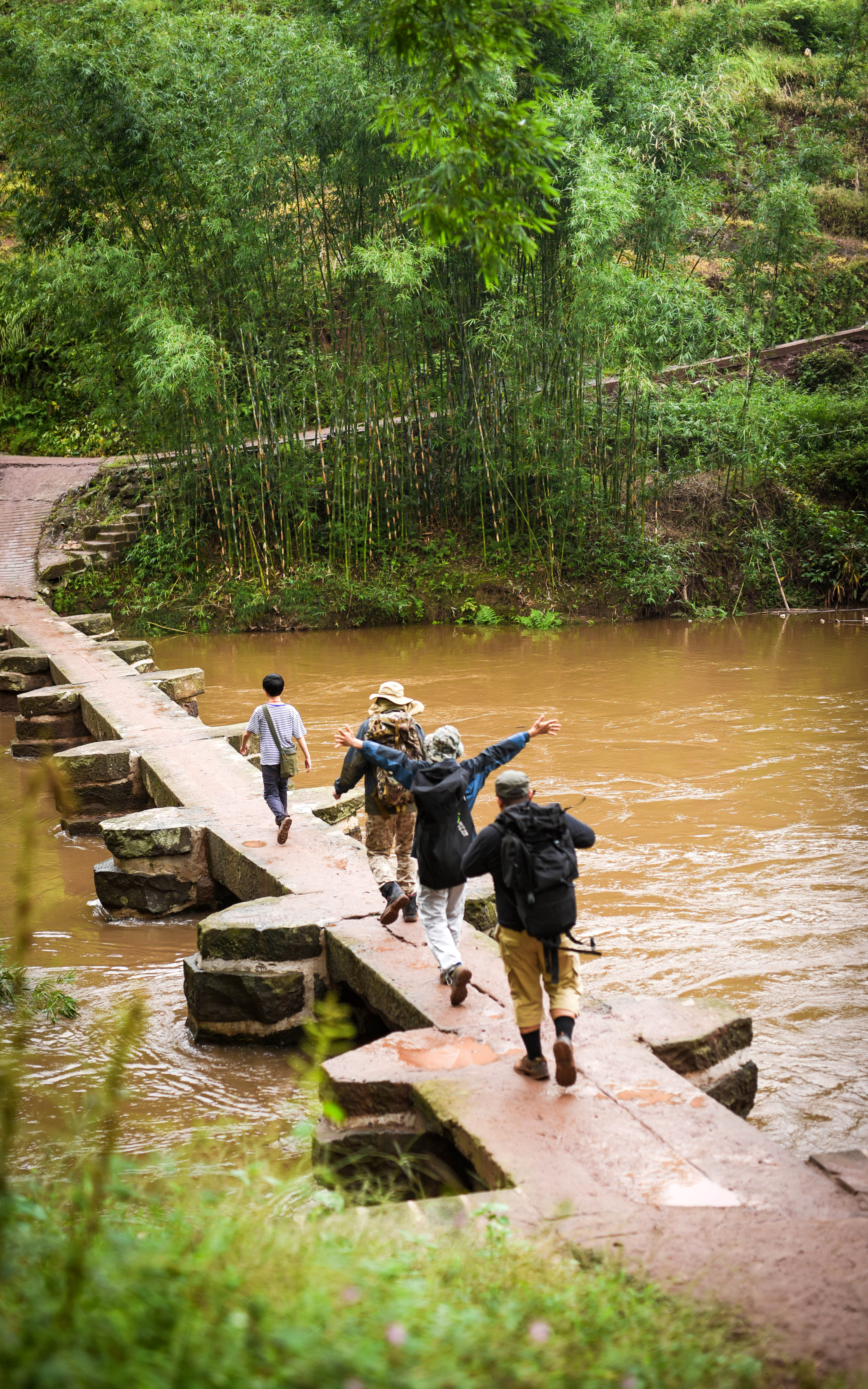 高兴逮笨贼剧照的剧照