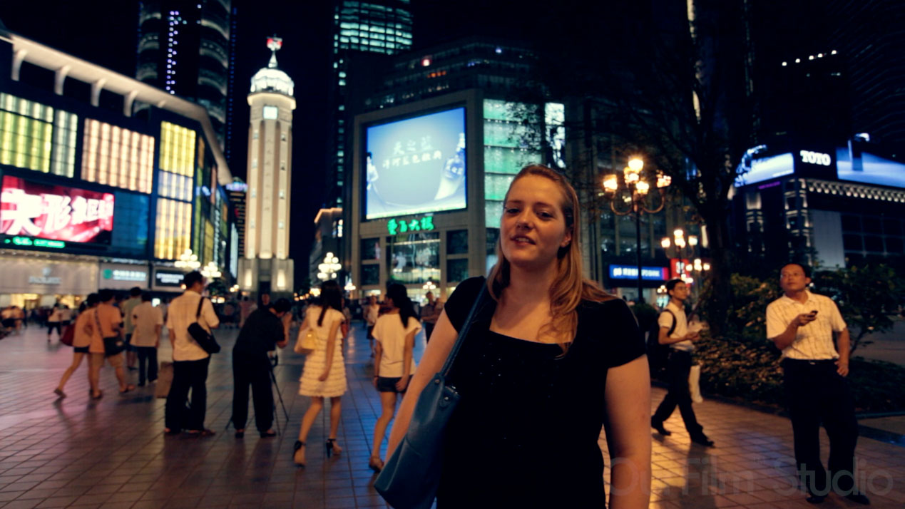 法国女孩在重庆剧照的剧照