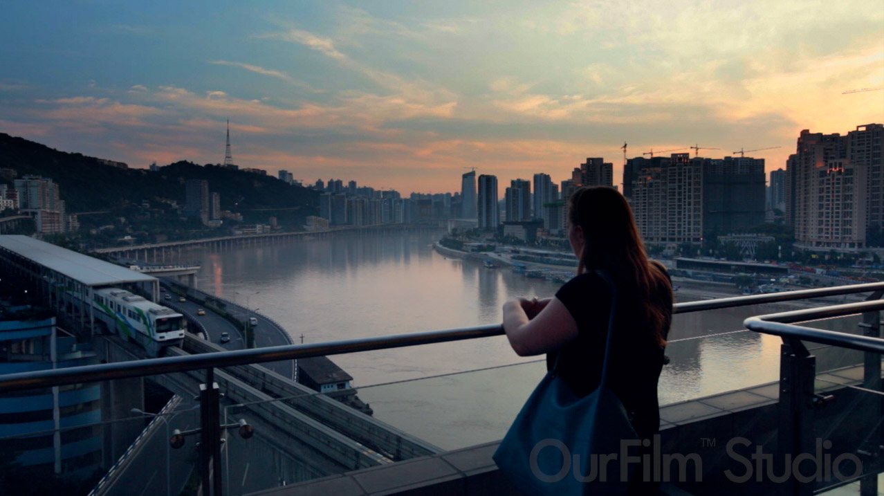 法国女孩在重庆剧照的剧照