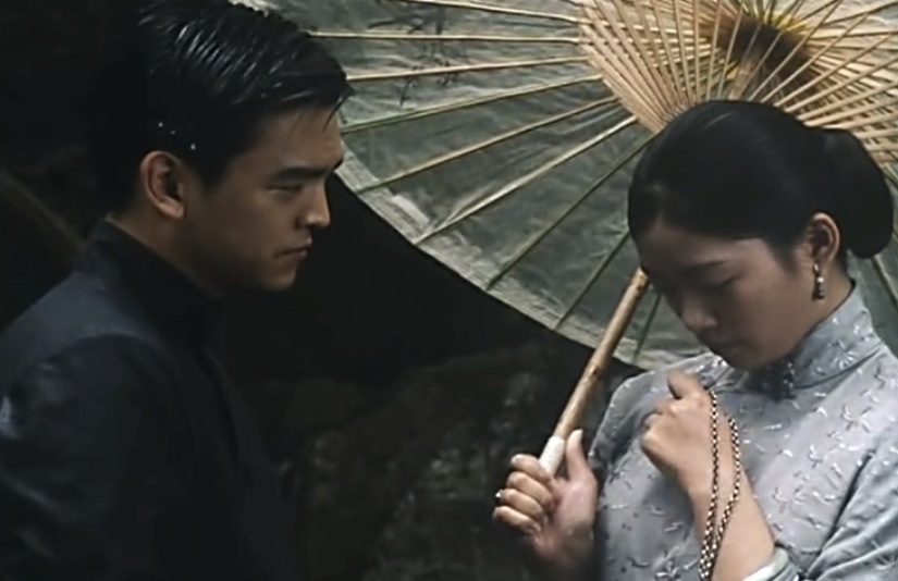 庭院里的女人剧照的剧照