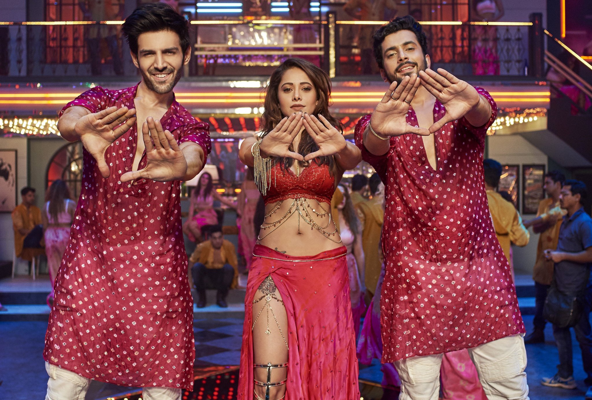 德里三人行剧照的剧照