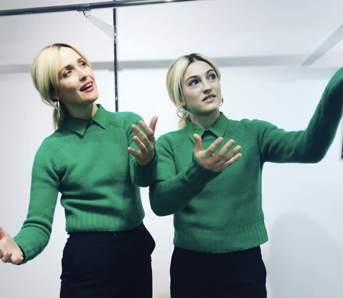 姐妹老板剧照的剧照