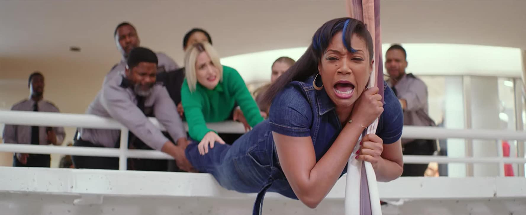 姐妹老板剧照的剧照