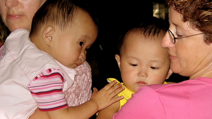 双胞胎姐妹剧照的剧照