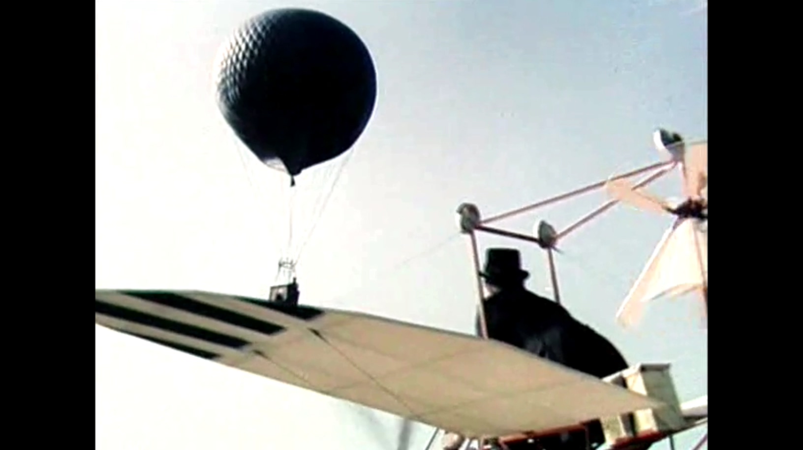 阿黛尔还没吃晚餐剧照的剧照