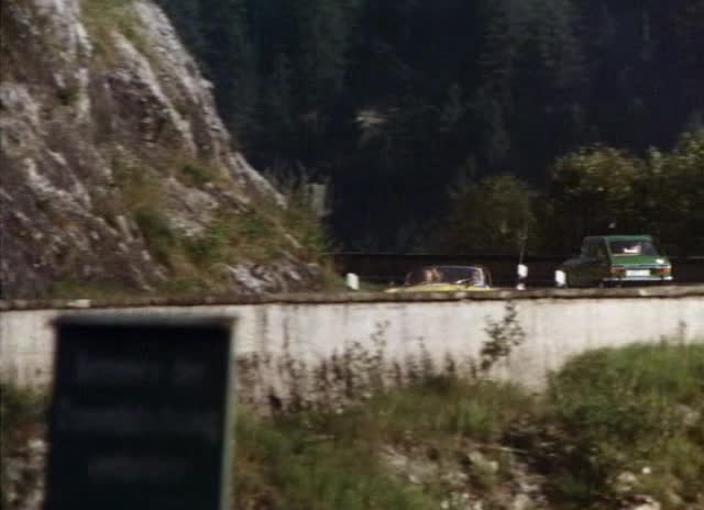 少女遇阿姨剧照的剧照