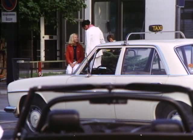 少女遇阿姨剧照的剧照