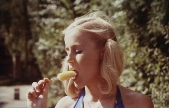 少女遇阿姨剧照的剧照