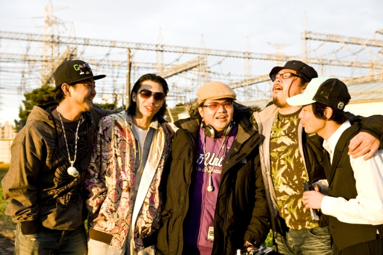 琦玉歌者剧照的剧照