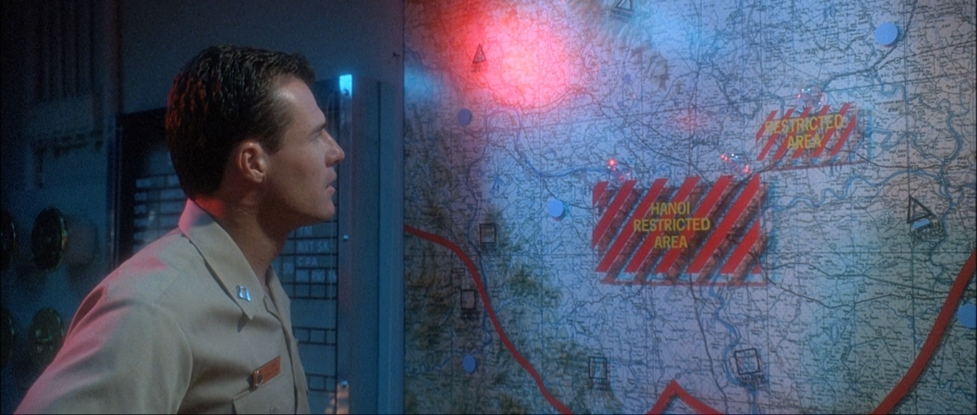 捍卫入侵者剧照的剧照