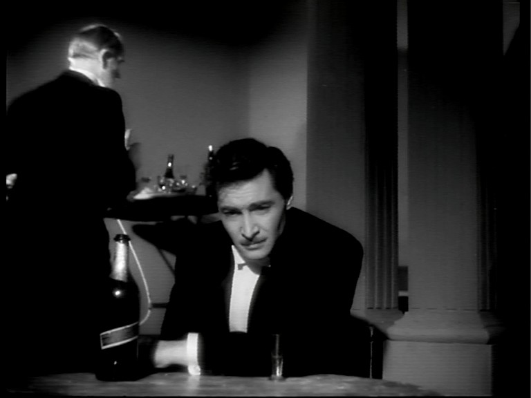 海军少尉巴宁剧照的剧照