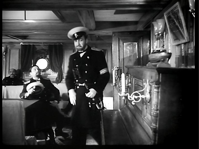 海军少尉巴宁剧照的剧照