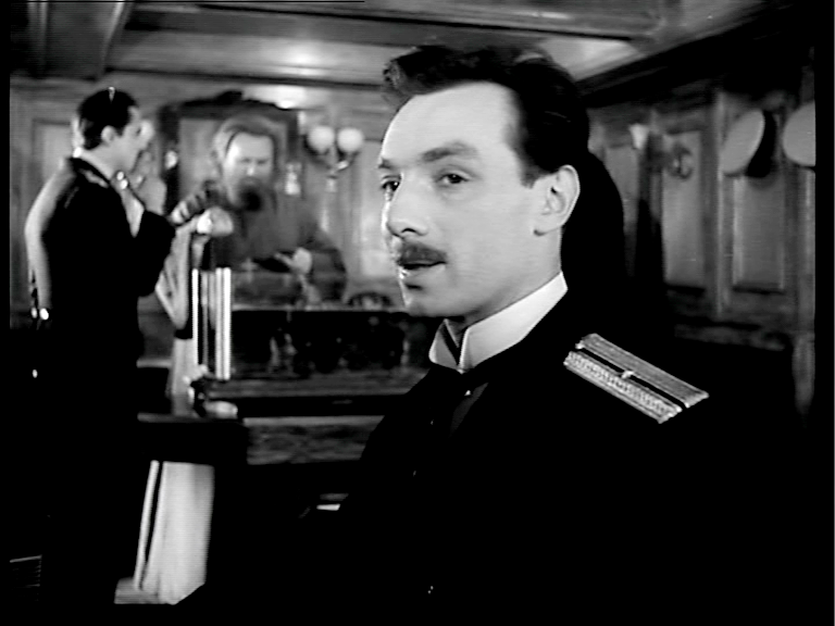 海军少尉巴宁剧照的剧照