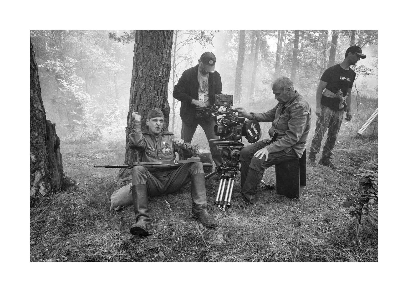 被涂污的鸟剧照的剧照