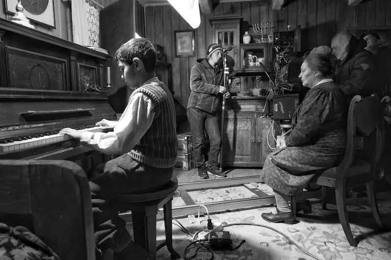 被涂污的鸟剧照的剧照