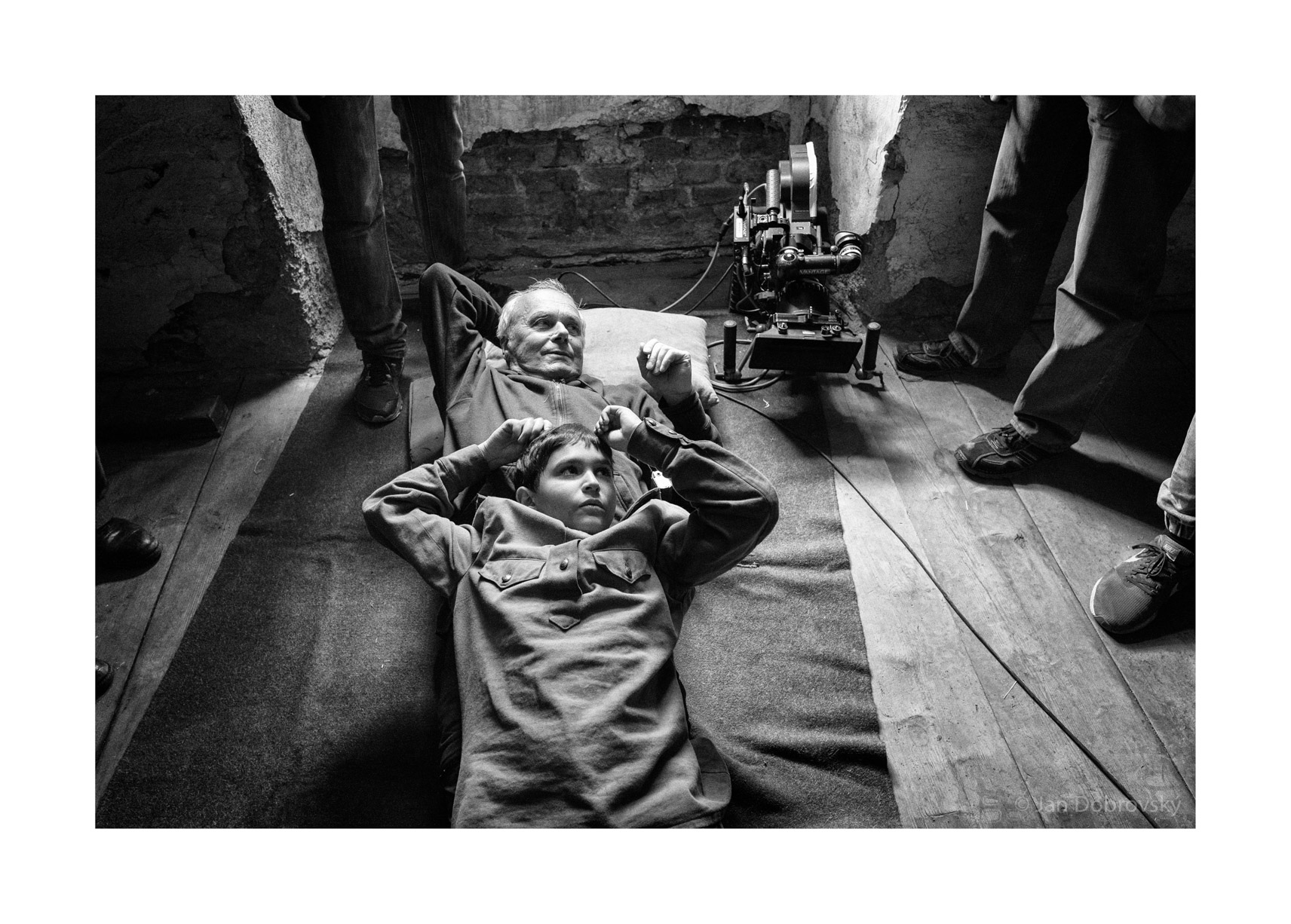 被涂污的鸟剧照的剧照