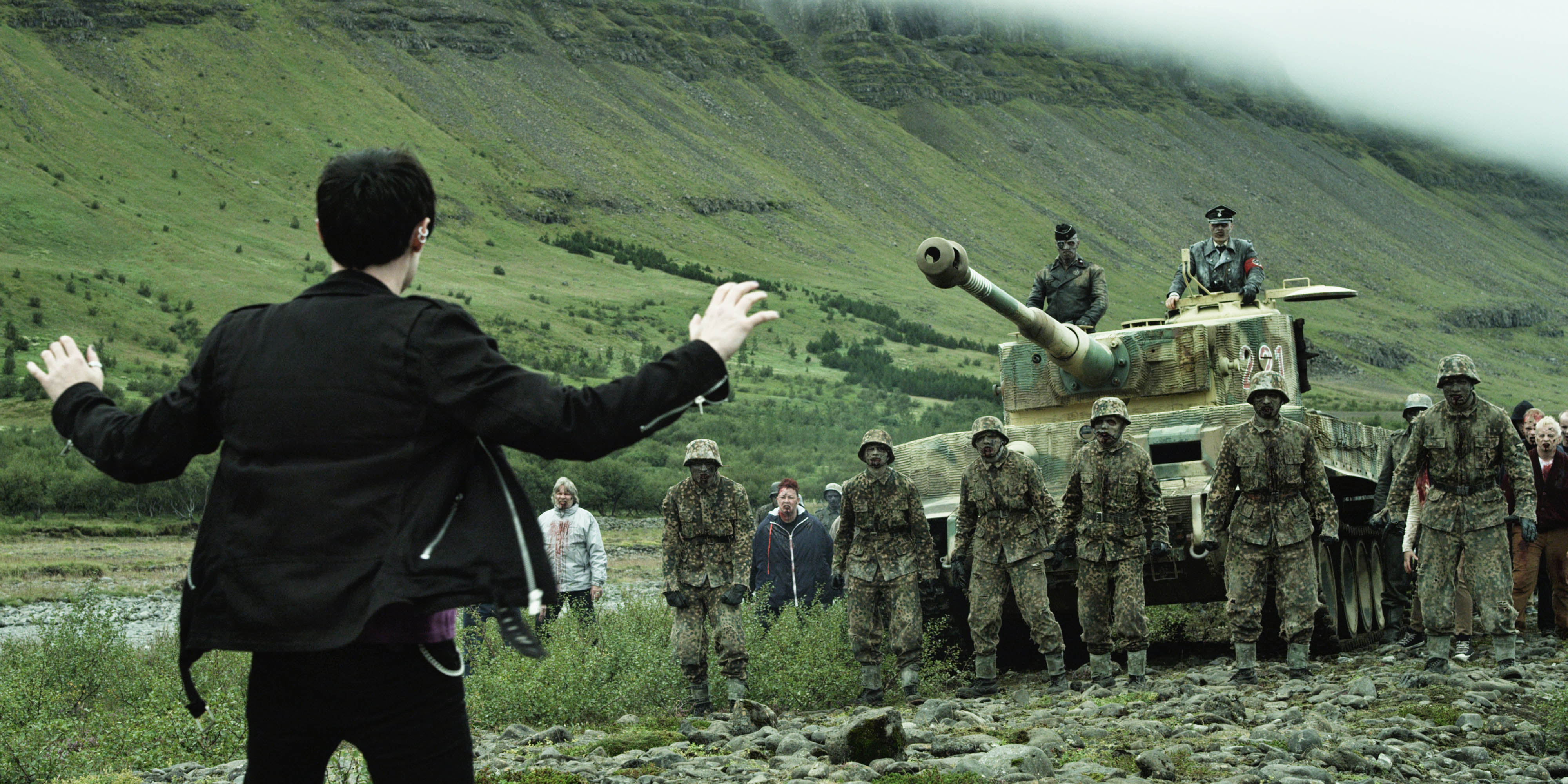 死亡之雪2剧照的剧照