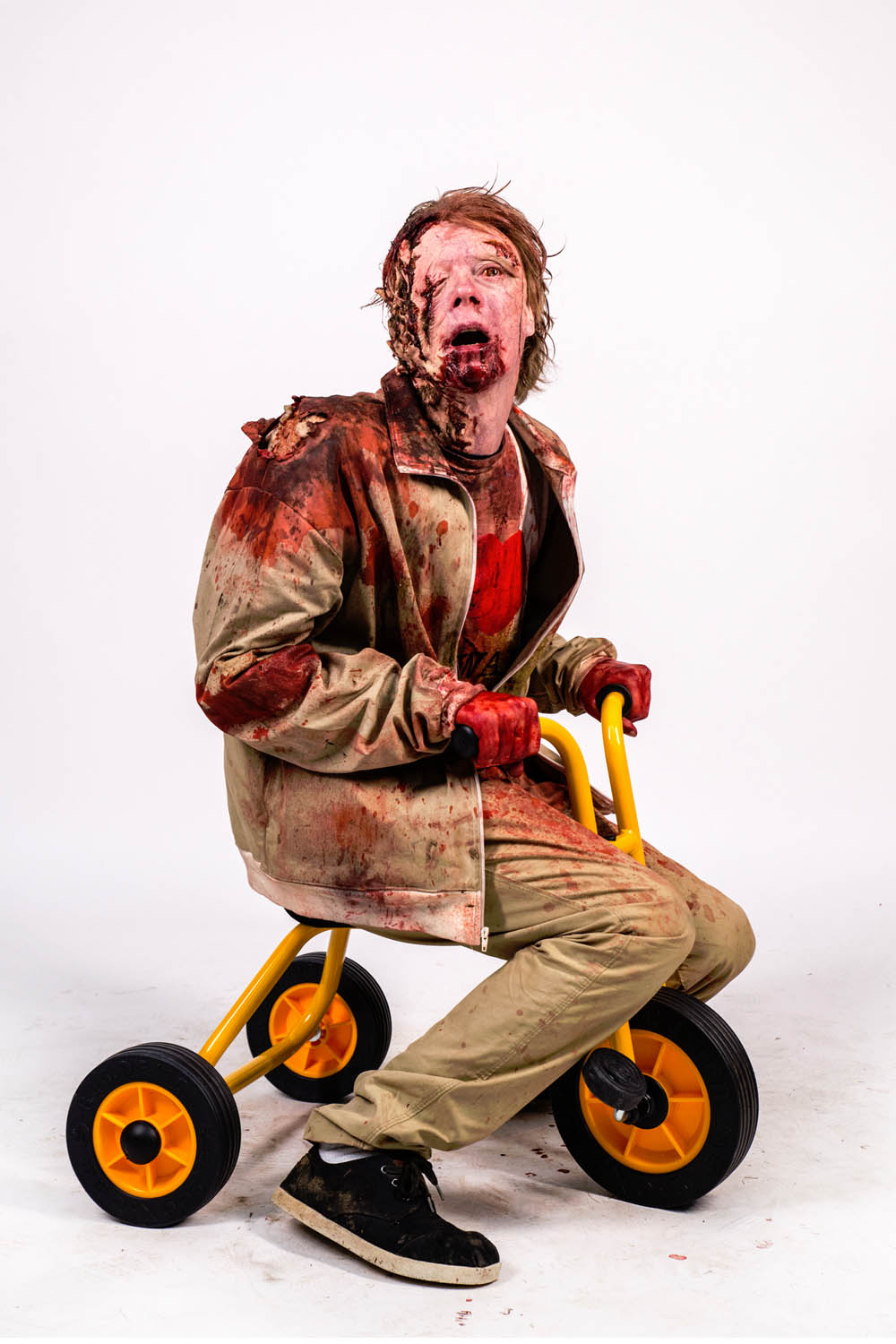 死亡之雪2剧照的剧照